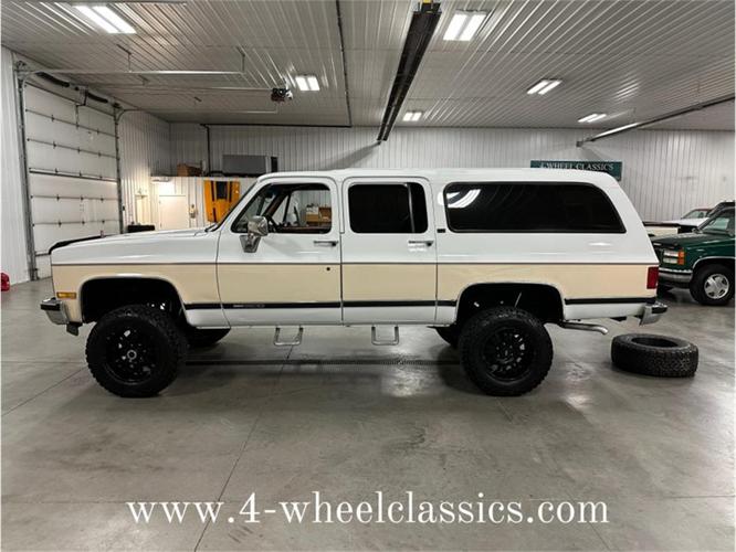 1989 gmc suburban in holland, michigan