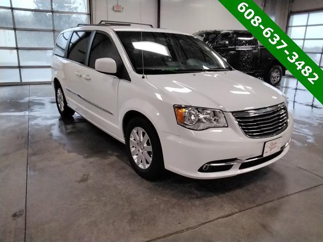2016 chrysler town & country touring