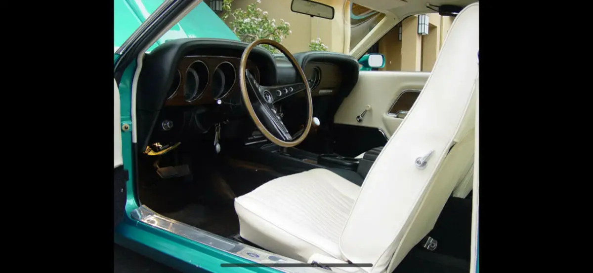 highly documented, signed by carroll shelby, has appeared in tv ads and books
