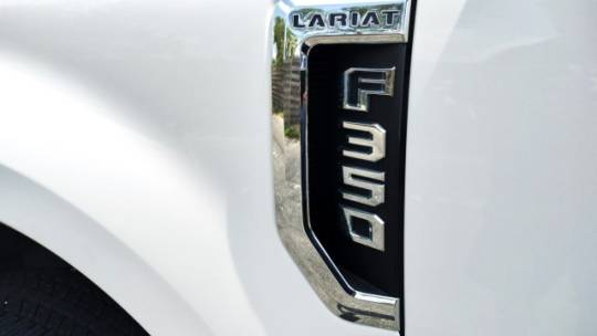 2019 ford super duty f-350 lariat