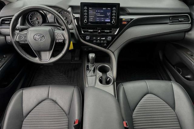 2021 toyota camry se