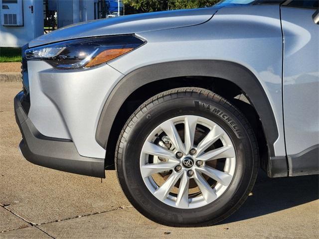 2024 toyota corolla cross le