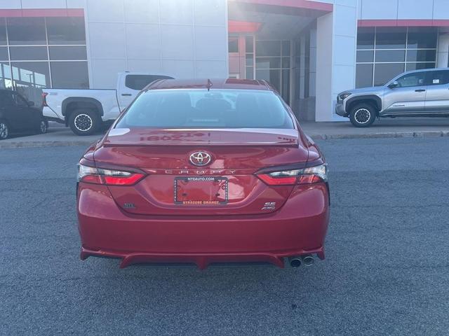 2022 toyota camry se