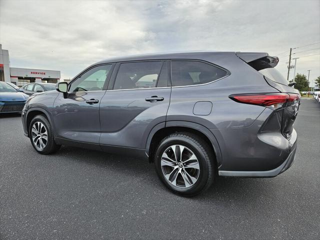 2021 toyota highlander xle