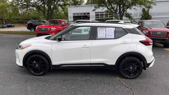 2021 nissan kicks sr