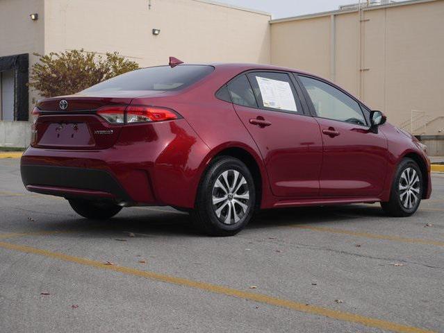 2022 toyota corolla hybrid le