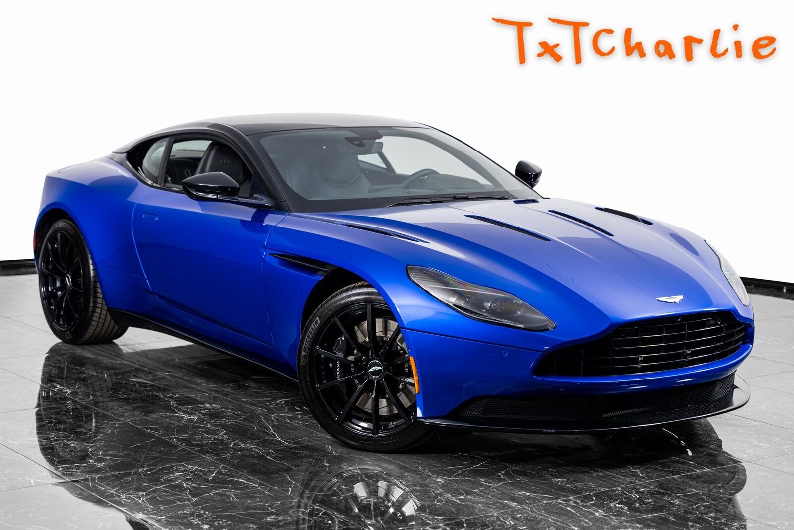 2020 aston martin db11 amr