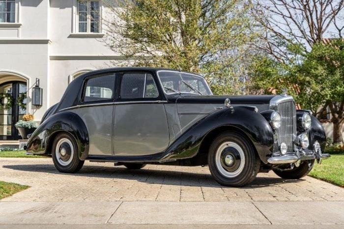 restored 1954 bentley r-type saloon for sale in indianapolis, indiana