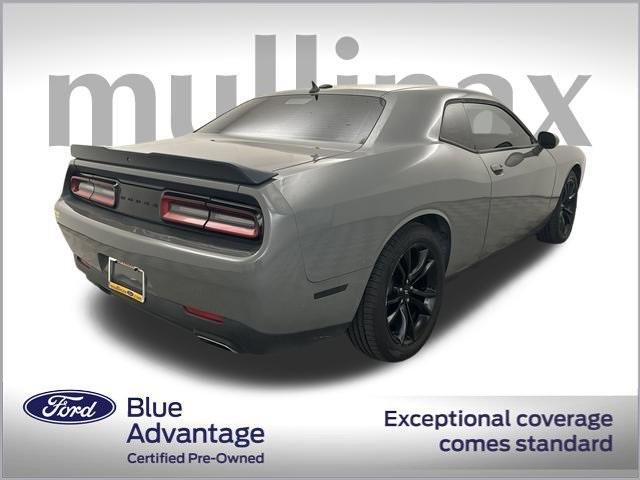2018 dodge challenger sxt