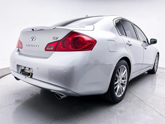 2011 infiniti g37 journey
