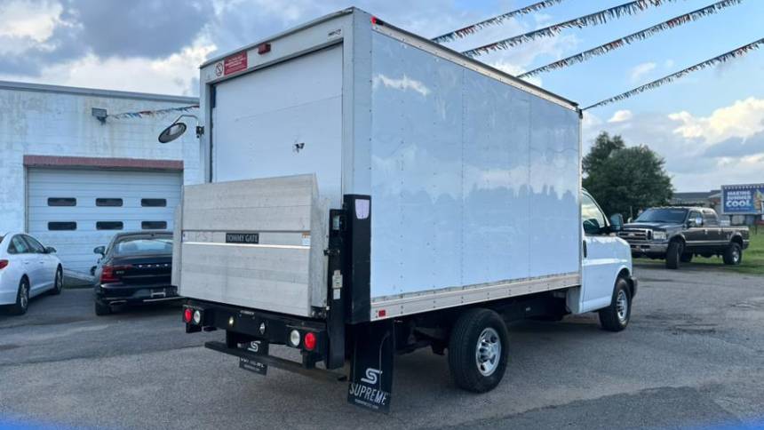 2017 chevrolet express 3500