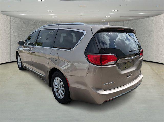 2018 chrysler pacifica touring-l