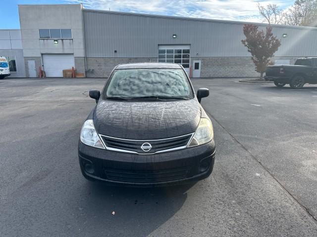 2011 nissan versa 1.8 s