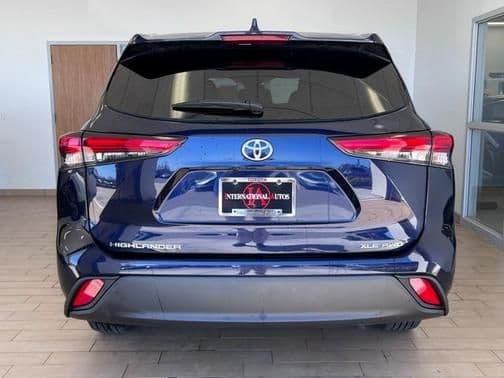 2022 toyota highlander xle in sheboygan, wisconsin