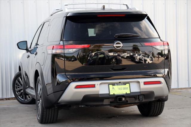 2022 nissan pathfinder sl