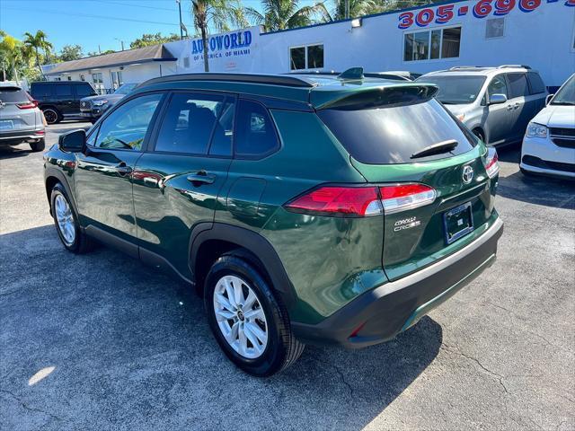 2022 toyota corolla cross le