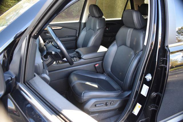 2023 honda pilot awd ex-l 8 passenger