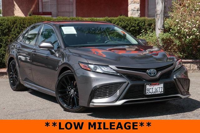 2023 toyota camry hybrid xse