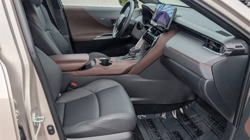 2024 toyota venza xle