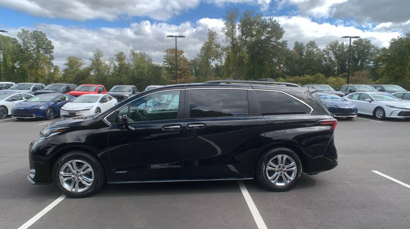 2021 toyota sienna xse 7-passenger