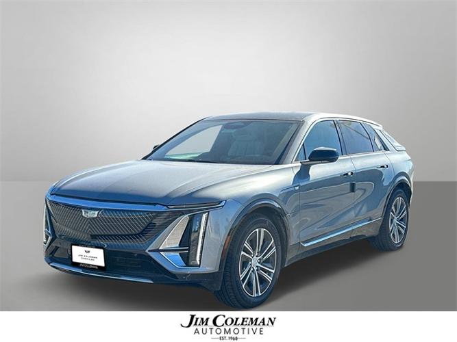 new 2024 cadillac lyriq luxury