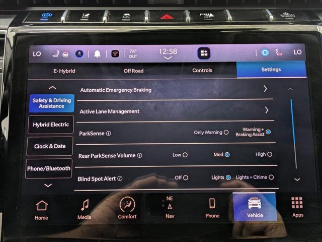 2022 jeep grand cherokee 4xe base