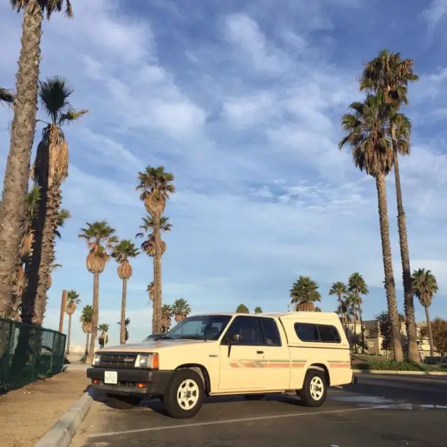 1989 mazda b2200 pickup truck extra cab