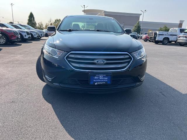 2018 ford taurus se