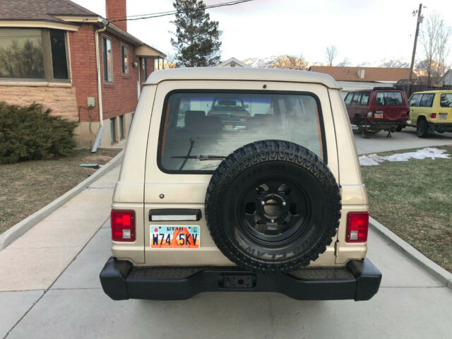 1990 mitsubishi montero rs "rare" 4x4 - 4 door classic suv color sahara gold met