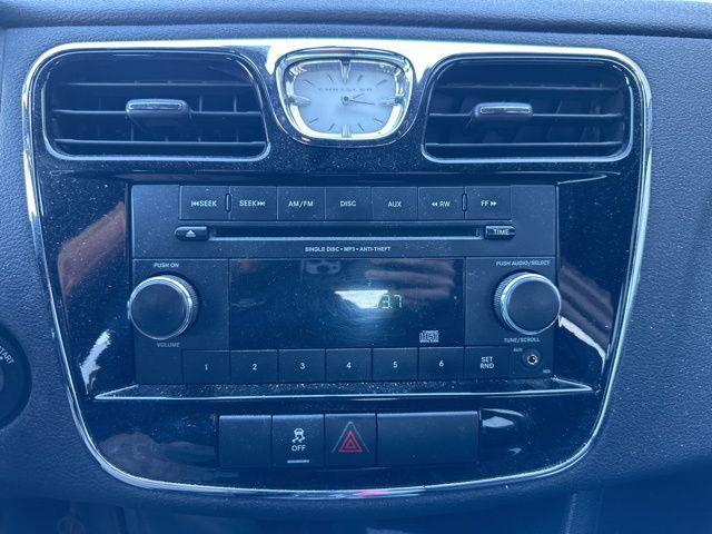 2014 chrysler 200 lx