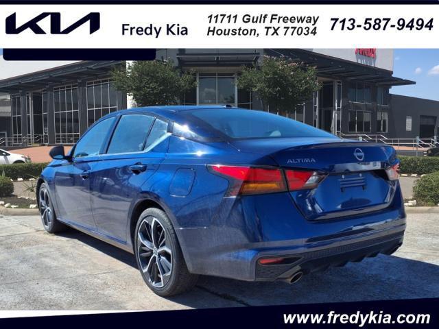2023 nissan altima sr fwd