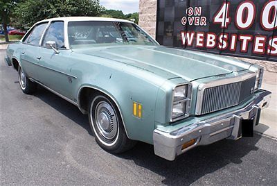 1977 chevrolet malibu sedan automatic 305ci v8 vinyl roof white walls a/c cruise