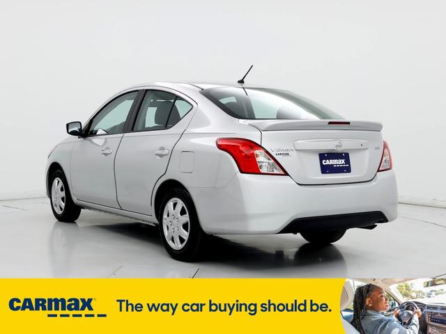 2017 nissan versa sv