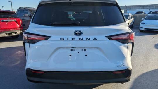 2021 Toyota Sienna