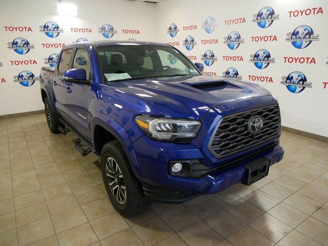 2022 toyota tacoma trd sport