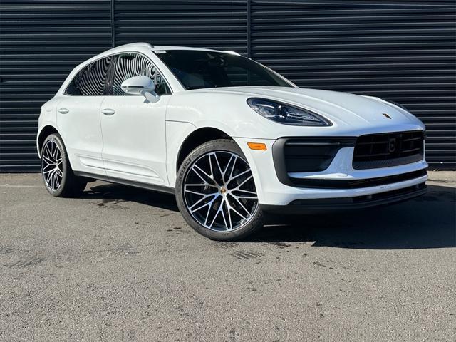 2024 porsche macan base