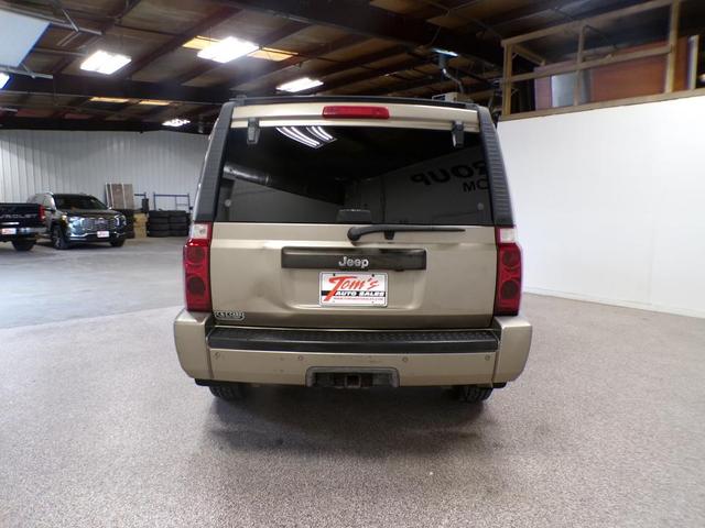 2006 jeep commander base