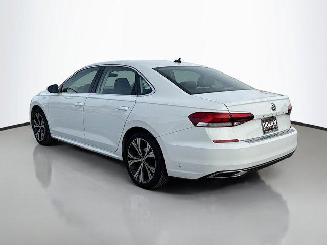 2022 volkswagen passat 2.0t se