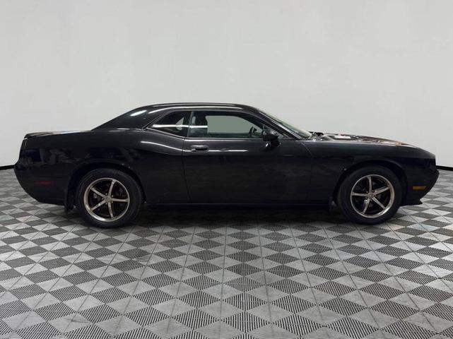 2010 dodge challenger se