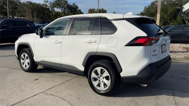 2023 toyota rav4 le