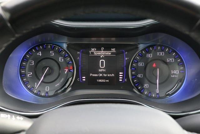 2015 chrysler 200 s