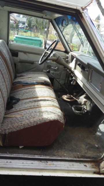 classic vintage jeep pickup truck gladiator j400 1971