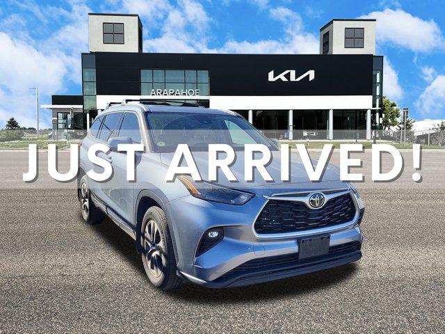 2022 toyota highlander xle