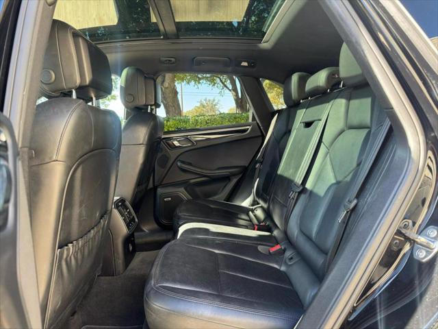 2017 porsche macan base