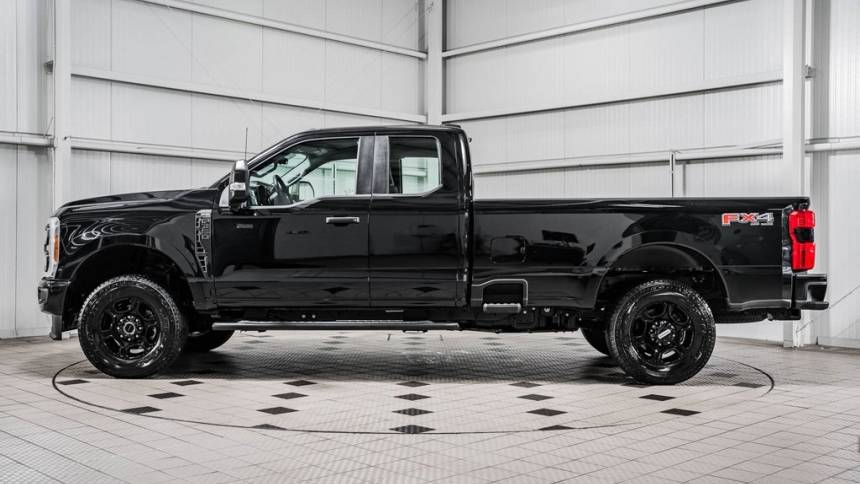2023 ford f-350 super duty xl