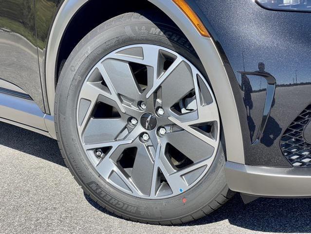 2024 genesis gv60 standard rwd