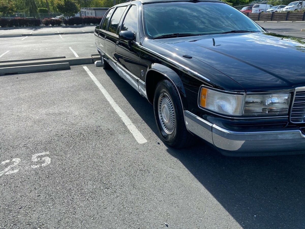 1994 cadillac fleetwood limo 5.7l ls1 v8 only 44,000 miles wow!!! must see!!!