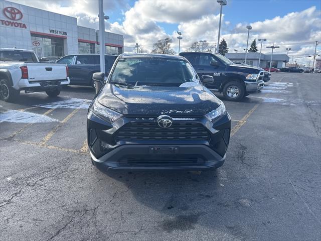 2022 toyota rav4 le