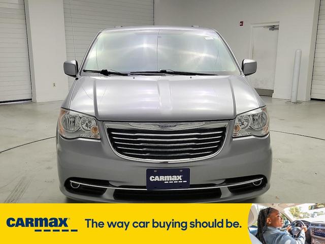 2015 chrysler town & country touring