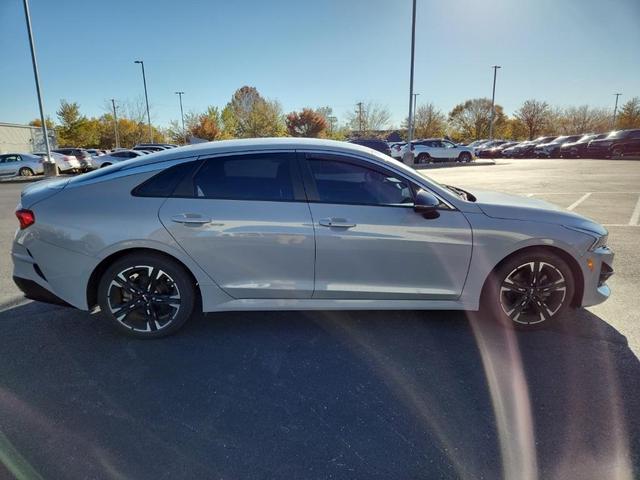 2022 kia k5 gt-line